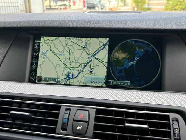 ５シリーズ ５２３ｉ　Ｍスポーツパッケージ　サンルーフ　レムス４本出しマフラー　ハーマンフロントリップ　リアカーボンディフューザー　ブラックペイント純正ＡＷ　ＩＤＲＩＶＥナビＴＶバックカメラ　ミラーＥＴＣ　コンフォートアクセスプッシュスタート（4枚目）