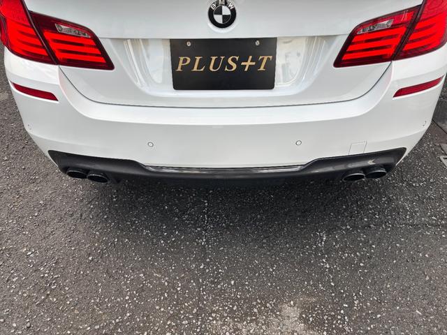 ５シリーズ ５２３ｉ　Ｍスポーツパッケージ　サンルーフ　レムス４本出しマフラー　ハーマンフロントリップ　リアカーボンディフューザー　ブラックペイント純正ＡＷ　ＩＤＲＩＶＥナビＴＶバックカメラ　ミラーＥＴＣ　コンフォートアクセスプッシュスタート（45枚目）