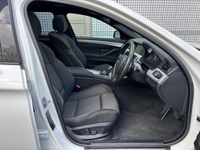 ５シリーズ ５２３ｉ　Ｍスポーツパッケージ　サンルーフ　レムス４本出しマフラー　ハーマンフロントリップ　リアカーボンディフューザー　ブラックペイント純正ＡＷ　ＩＤＲＩＶＥナビＴＶバックカメラ　ミラーＥＴＣ　コンフォートアクセスプッシュスタート（51枚目）