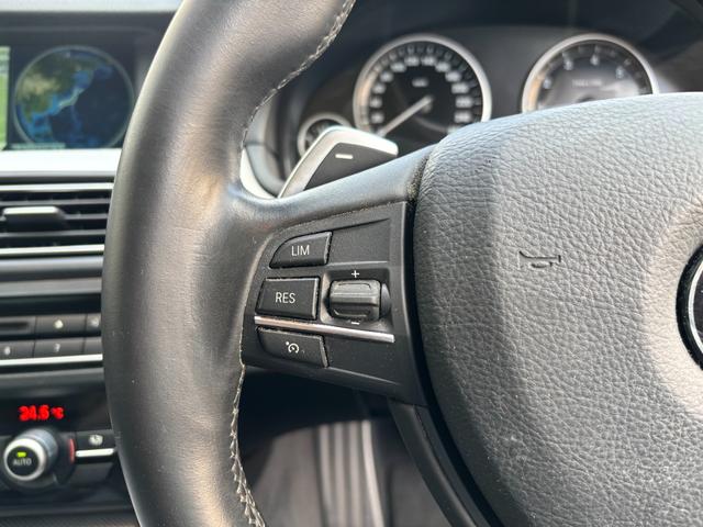 ５シリーズ ５２３ｉ　Ｍスポーツパッケージ　サンルーフ　レムス４本出しマフラー　ハーマンフロントリップ　リアカーボンディフューザー　ブラックペイント純正ＡＷ　ＩＤＲＩＶＥナビＴＶバックカメラ　ミラーＥＴＣ　コンフォートアクセスプッシュスタート（53枚目）