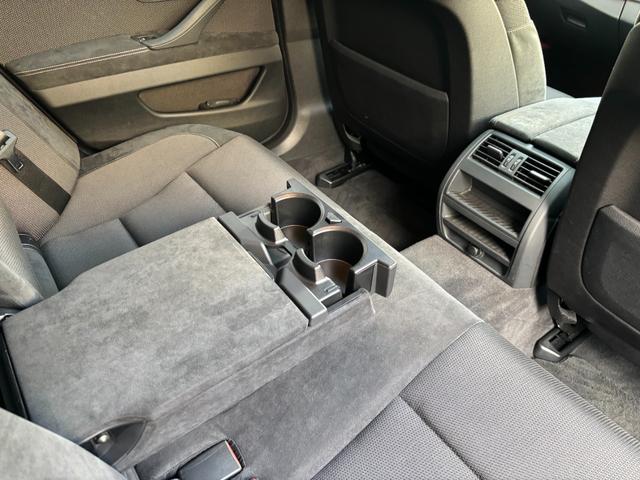 ５シリーズ ５２３ｉ　Ｍスポーツパッケージ　サンルーフ　レムス４本出しマフラー　ハーマンフロントリップ　リアカーボンディフューザー　ブラックペイント純正ＡＷ　ＩＤＲＩＶＥナビＴＶバックカメラ　ミラーＥＴＣ　コンフォートアクセスプッシュスタート（61枚目）