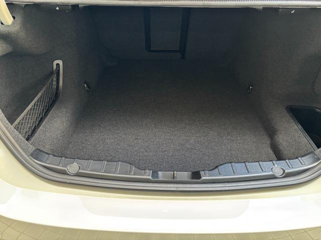 ５シリーズ ５２３ｉ　Ｍスポーツパッケージ　サンルーフ　レムス４本出しマフラー　ハーマンフロントリップ　リアカーボンディフューザー　ブラックペイント純正ＡＷ　ＩＤＲＩＶＥナビＴＶバックカメラ　ミラーＥＴＣ　コンフォートアクセスプッシュスタート（72枚目）