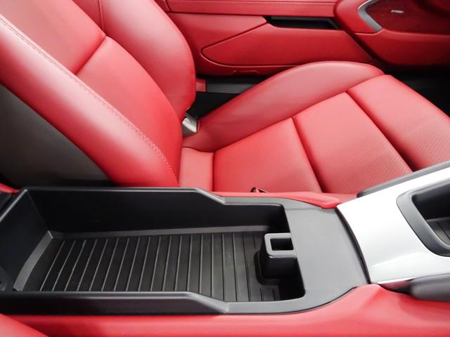 911ターボ 右ハンドル スポーツクロノPKG フロントリフティングシステム 電動ガラスサンルーフ LEDヘッドライト 電動リップ&ウイング オールレザーインテリア アダクティブパワーシート シートヒータ クルコン(53枚目)