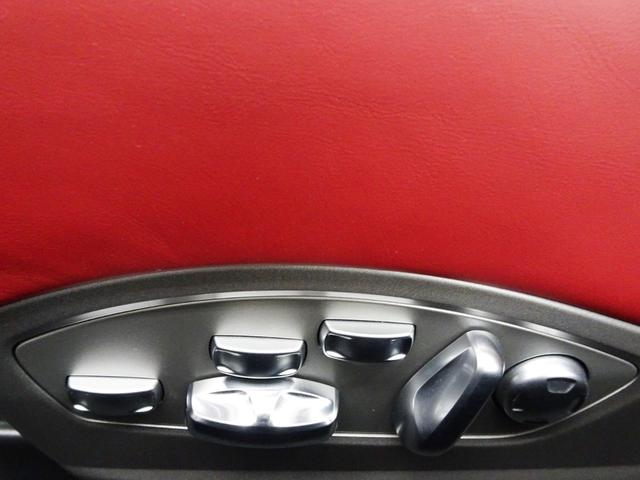911ターボ 右ハンドル スポーツクロノPKG フロントリフティングシステム 電動ガラスサンルーフ LEDヘッドライト 電動リップ&ウイング オールレザーインテリア アダクティブパワーシート シートヒータ クルコン(69枚目)