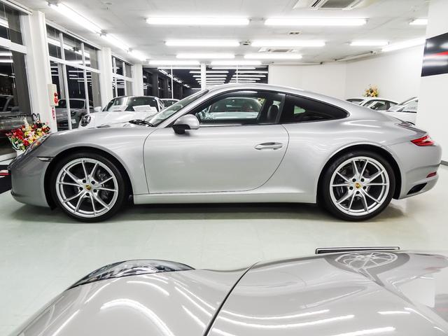 ９１１カレラ　スポーツクロノパッケージ　スポーツエグゾースト　エントリードライブ　ＢＯＳＥサウンドシステム　シートヒーター　２０インチカレラＳホイール　カラークレスト　バックカメラ　ＰＣＭナビ　ＥＴＣ(23枚目)