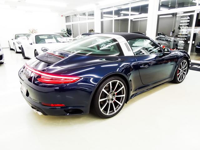 ９１１ ９１１タルガ４Ｓ　スポーツクロノパッケージ　ＬＥＤヘッドライト　２０インチクラシックホイール　レザーインテリア　１８ＷＡＹパワーシート　シートヒーター　シートベンチレーション　ＢＯＳＥ　電動格納ミラー　テレビチューナー（2枚目）