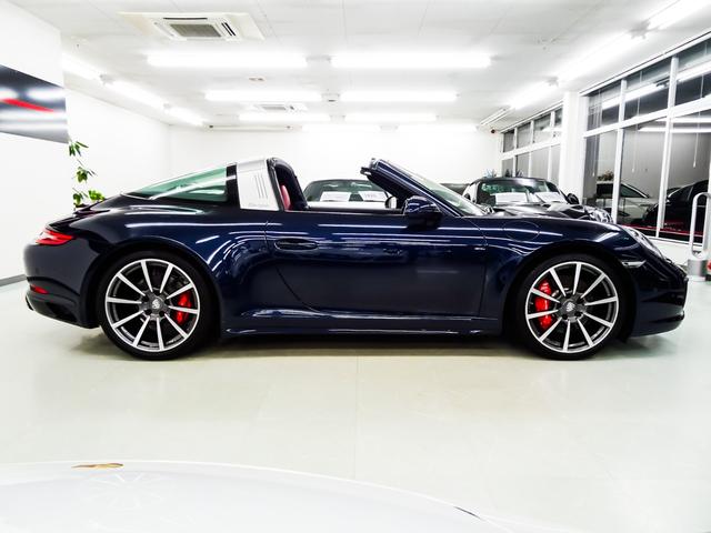 ９１１ ９１１タルガ４Ｓ　スポーツクロノパッケージ　ＬＥＤヘッドライト　２０インチクラシックホイール　レザーインテリア　１８ＷＡＹパワーシート　シートヒーター　シートベンチレーション　ＢＯＳＥ　電動格納ミラー　テレビチューナー（25枚目）