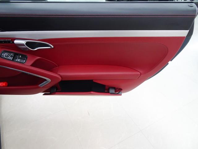 ９１１ ９１１タルガ４Ｓ　スポーツクロノパッケージ　ＬＥＤヘッドライト　２０インチクラシックホイール　レザーインテリア　１８ＷＡＹパワーシート　シートヒーター　シートベンチレーション　ＢＯＳＥ　電動格納ミラー　テレビチューナー（72枚目）