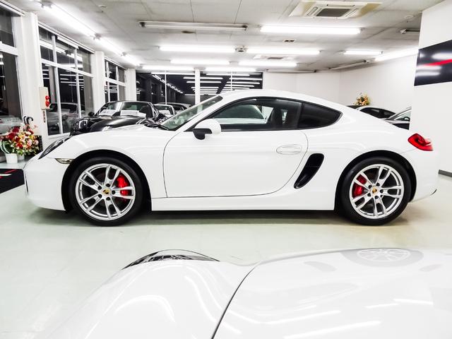 ケイマン S パドルシフト シートヒーター 電動格納ドアミラー HIDヘッドライト デュアルマフラーテールパイプ 19インチホイール レッドブレーキキャリパー ナビ テレビ CD ETC ブルートゥース(19枚目)