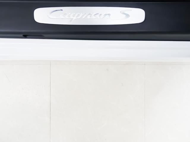 ケイマン S パドルシフト シートヒーター 電動格納ドアミラー HIDヘッドライト デュアルマフラーテールパイプ 19インチホイール レッドブレーキキャリパー ナビ テレビ CD ETC ブルートゥース(69枚目)