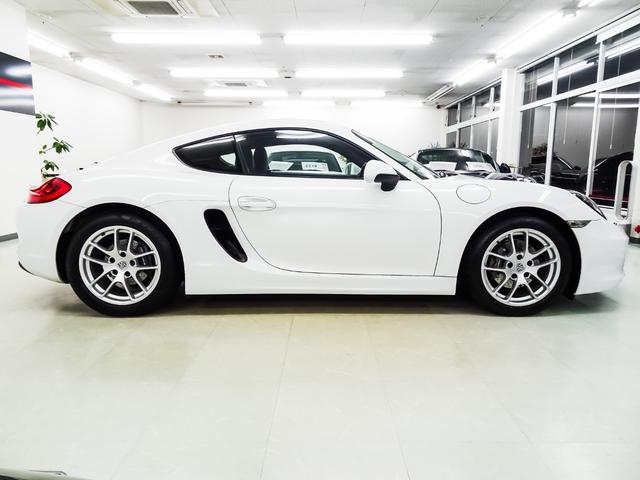 ケイマン ベースグレード パドルシフト シートヒーター PDLS付きHIDヘッドライト 電動格納ドアミラー 純正スポーツステアリング 18インチホイール バックカメラ ナビ テレビ CD ETC ピレリP ZERO(22枚目)