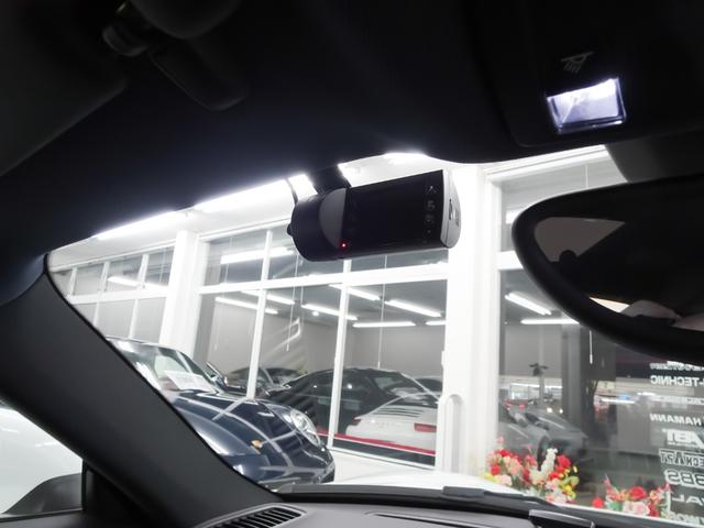 ケイマン ベースグレード パドルシフト シートヒーター PDLS付きHIDヘッドライト 電動格納ドアミラー 純正スポーツステアリング 18インチホイール バックカメラ ナビ テレビ CD ETC ピレリP ZERO(62枚目)