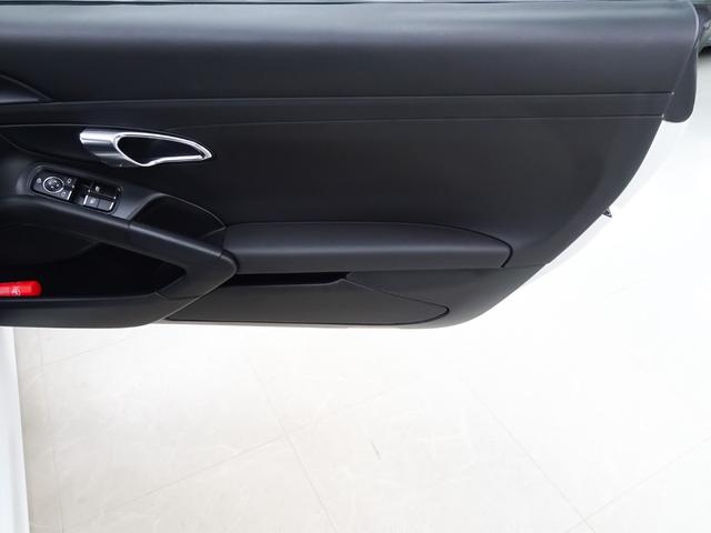 ケイマン ベースグレード パドルシフト シートヒーター PDLS付きHIDヘッドライト 電動格納ドアミラー 純正スポーツステアリング 18インチホイール バックカメラ ナビ テレビ CD ETC ピレリP ZERO(66枚目)