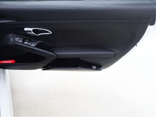 ケイマン ベースグレード パドルシフト シートヒーター PDLS付きHIDヘッドライト 電動格納ドアミラー 純正スポーツステアリング 18インチホイール バックカメラ ナビ テレビ CD ETC ピレリP ZERO(67枚目)