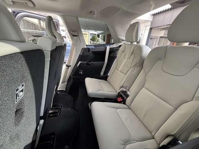 ＸＣ９０ ウルトラ　Ｂ５　ＡＷＤ　２５年モデル　サンルーフ　アダプティブクルーズコントロール　レーンキープアシスト　頸部衝撃緩和ヘッドレスト　全周囲カメラ　ヒルディセントコントロール　エアサスペンション　ドライブレコーダー　認定中古車（15枚目）