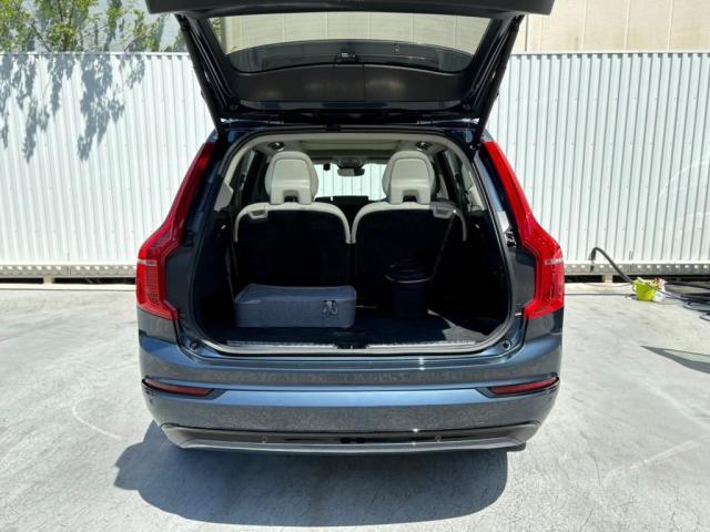 ＸＣ９０ リチャージアルテメットＴ８ＡＷＤプラグインハイブリド　認定中古車　　４ＷＤ　デモカー　エアサス　プラグイン　アダプティブクルーズコントロール　レーンキープアシスト　頸部衝撃緩和ヘッドレスト　全周囲カメラ　ヒルディセントコントロール　本革シート（11枚目）