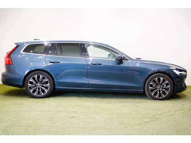 Ｖ６０ アルティメット　Ｂ４　認定中古車　ｈａｒｍａｎ／ｋａｒｄｏｎ　リラクゼーション　ベンチレーション　Ｇｏｏｇｌｅナビ　全周囲カメラ　ヘッドアップディスプレイ　純正ドラレコ　禁煙車　本革シート　電動リアゲート　ＥＴＣ（18枚目）