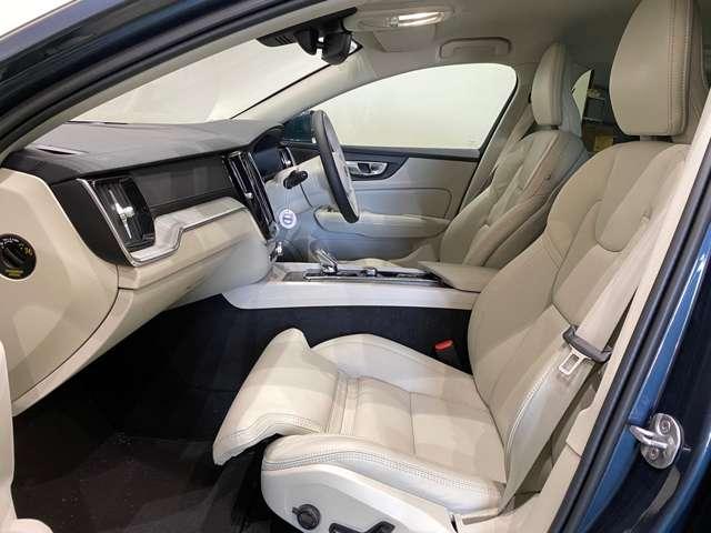 Ｖ６０ アルティメット　Ｂ４　認定中古車　ｈａｒｍａｎ／ｋａｒｄｏｎ　リラクゼーション　ベンチレーション　Ｇｏｏｇｌｅナビ　全周囲カメラ　ヘッドアップディスプレイ　純正ドラレコ　禁煙車　本革シート　電動リアゲート　ＥＴＣ（21枚目）