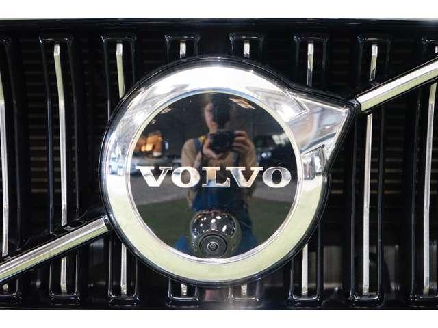 Ｖ６０ アルティメット　Ｂ４　認定中古車　ｈａｒｍａｎ／ｋａｒｄｏｎ　リラクゼーション　ベンチレーション　Ｇｏｏｇｌｅナビ　全周囲カメラ　ヘッドアップディスプレイ　純正ドラレコ　禁煙車　本革シート　電動リアゲート　ＥＴＣ（32枚目）