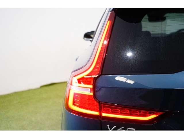 Ｖ６０ アルティメット　Ｂ４　認定中古車　ｈａｒｍａｎ／ｋａｒｄｏｎ　リラクゼーション　ベンチレーション　Ｇｏｏｇｌｅナビ　全周囲カメラ　ヘッドアップディスプレイ　純正ドラレコ　禁煙車　本革シート　電動リアゲート　ＥＴＣ（33枚目）