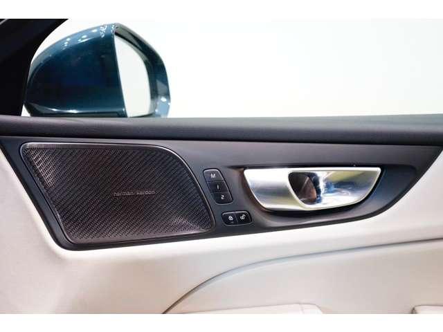 Ｖ６０ アルティメット　Ｂ４　認定中古車　ｈａｒｍａｎ／ｋａｒｄｏｎ　リラクゼーション　ベンチレーション　Ｇｏｏｇｌｅナビ　全周囲カメラ　ヘッドアップディスプレイ　純正ドラレコ　禁煙車　本革シート　電動リアゲート　ＥＴＣ（37枚目）