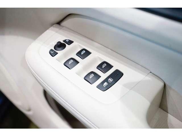 Ｖ６０ アルティメット　Ｂ４　認定中古車　ｈａｒｍａｎ／ｋａｒｄｏｎ　リラクゼーション　ベンチレーション　Ｇｏｏｇｌｅナビ　全周囲カメラ　ヘッドアップディスプレイ　純正ドラレコ　禁煙車　本革シート　電動リアゲート　ＥＴＣ（39枚目）