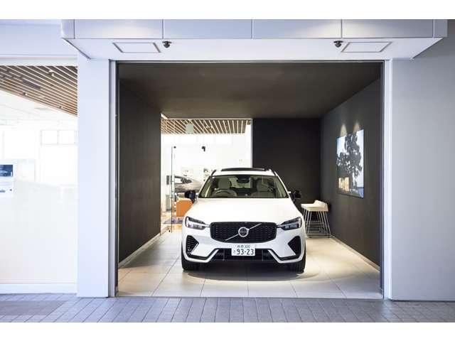 Ｖ６０ アルティメット　Ｂ４　認定中古車　ｈａｒｍａｎ／ｋａｒｄｏｎ　リラクゼーション　ベンチレーション　Ｇｏｏｇｌｅナビ　全周囲カメラ　ヘッドアップディスプレイ　純正ドラレコ　禁煙車　本革シート　電動リアゲート　ＥＴＣ（67枚目）