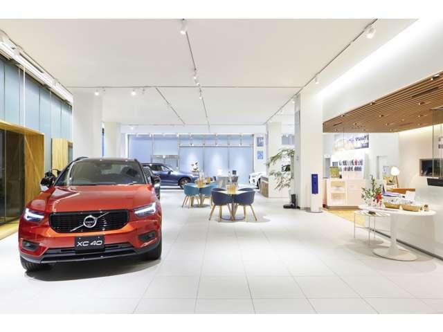 Ｖ６０ アルティメット　Ｂ４　認定中古車　ｈａｒｍａｎ／ｋａｒｄｏｎ　リラクゼーション　ベンチレーション　Ｇｏｏｇｌｅナビ　全周囲カメラ　ヘッドアップディスプレイ　純正ドラレコ　禁煙車　本革シート　電動リアゲート　ＥＴＣ（68枚目）