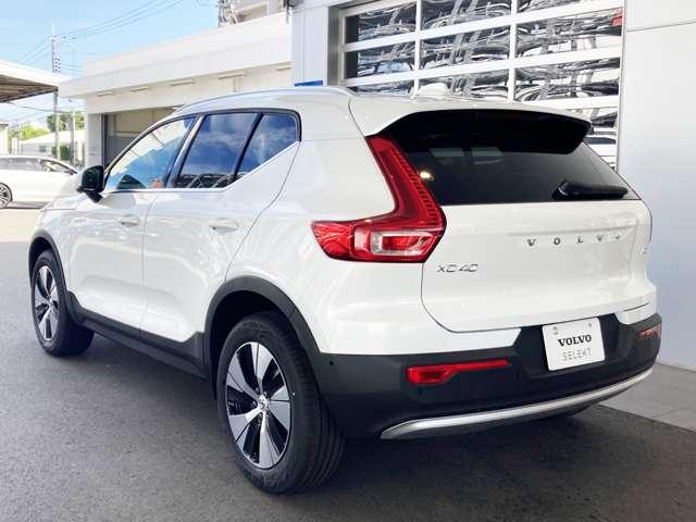 XC40 ウルトラ B3 登録済未使用車 サンルーフ  harman/kardon Googleナビ 全周囲カメラ 本革シート シートメモリー ステアリングヒーター シートヒーター 電動リアゲート ダークティンテッドガラス(15枚目)