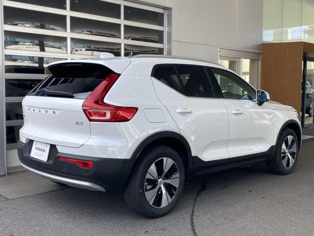 XC40 ウルトラ B3 登録済未使用車 サンルーフ  harman/kardon Googleナビ 全周囲カメラ 本革シート シートメモリー ステアリングヒーター シートヒーター 電動リアゲート ダークティンテッドガラス(18枚目)