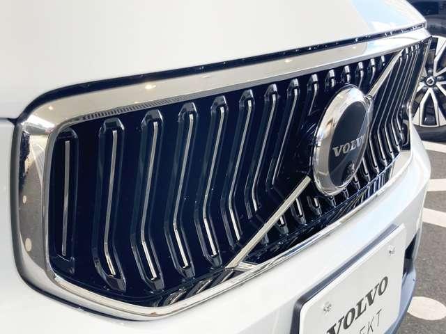 XC40 ウルトラ B3 登録済未使用車 サンルーフ  harman/kardon Googleナビ 全周囲カメラ 本革シート シートメモリー ステアリングヒーター シートヒーター 電動リアゲート ダークティンテッドガラス(20枚目)