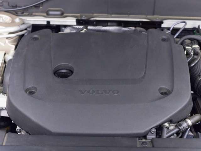 XC90 アルティメット B6 AWD 4WD 認定中古車 1オーナー harman/kardon サンルーフ エアサス リラクゼーション ベンチレーション Googleナビ 全周囲カメラ ヘッドアップディスプレイ 純正ドラレコ 本革シート(9枚目)