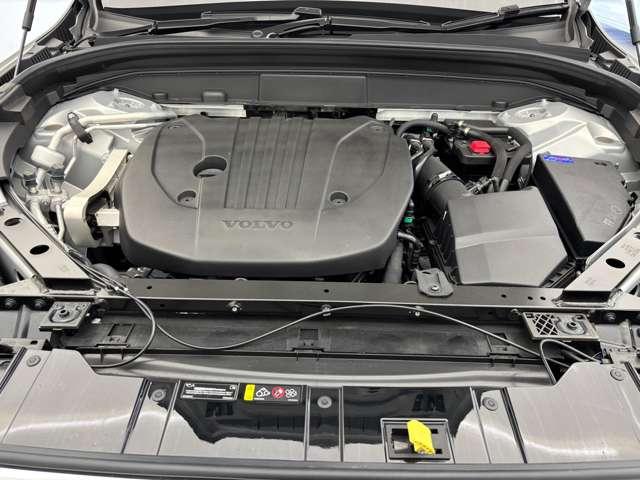 ＸＣ６０ ウルトラ　Ｂ５　ＡＷＤ　登録済未使用車　パノラマルーフ　ｈａｒｍａｎ／ｋａｒｄｏｎ　リラクゼーション　ベンチレーション　Ｇｏｏｇｌｅナビ　全周囲カメラ　ヘッドアップディスプレイ　本革シート　純正３６０°ドラレコ　本革シート（7枚目）