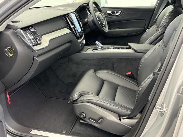 ＸＣ６０ ウルトラ　Ｂ５　ＡＷＤ　登録済未使用車　パノラマルーフ　ｈａｒｍａｎ／ｋａｒｄｏｎ　リラクゼーション　ベンチレーション　Ｇｏｏｇｌｅナビ　全周囲カメラ　ヘッドアップディスプレイ　本革シート　純正３６０°ドラレコ　本革シート（28枚目）
