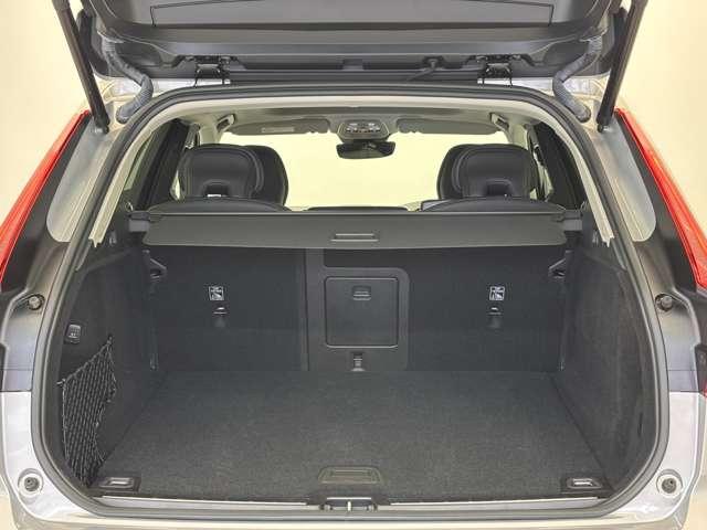 ＸＣ６０ ウルトラ　Ｂ５　ＡＷＤ　登録済未使用車　パノラマルーフ　ｈａｒｍａｎ／ｋａｒｄｏｎ　リラクゼーション　ベンチレーション　Ｇｏｏｇｌｅナビ　全周囲カメラ　ヘッドアップディスプレイ　本革シート　純正３６０°ドラレコ　本革シート（31枚目）
