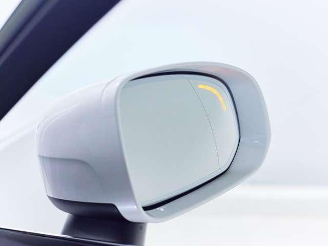 XC60 アルティメット B5 AWD 認定中古車 ワンオーナー パノラマルーフ harman/kardon Googleナビ インテリセーフ リラクゼーション ベンチレーション 全周囲カメラ ヘッドアップディスプレイ 白革シート 360°(33枚目)