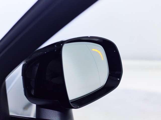 XC90 リチャージアルテメットT8AWDプラグインハイブリド 認定中古車 ワンオーナー B&W パノラマルーフ Googleナビ インテリセーフ 白革シート リラクゼーション ベンチレーション 全周囲カメラ ヘッドアップディスプレイ 22インチAW(32枚目)