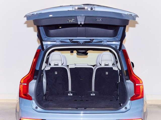 XC90 リチャージアルテメットT8AWDプラグインハイブリド 認定中古車 ワンオーナー B&W パノラマルーフ Googleナビ インテリセーフ 白革シート リラクゼーション ベンチレーション 全周囲カメラ ヘッドアップディスプレイ 22インチAW(34枚目)