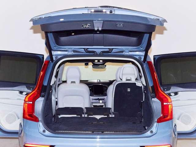 XC90 リチャージアルテメットT8AWDプラグインハイブリド 認定中古車 ワンオーナー B&W パノラマルーフ Googleナビ インテリセーフ 白革シート リラクゼーション ベンチレーション 全周囲カメラ ヘッドアップディスプレイ 22インチAW(36枚目)