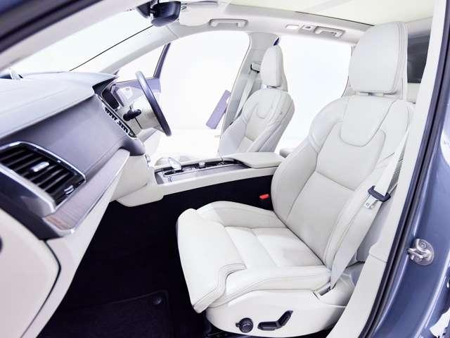 XC90 リチャージアルテメットT8AWDプラグインハイブリド 認定中古車 ワンオーナー B&W パノラマルーフ Googleナビ インテリセーフ 白革シート リラクゼーション ベンチレーション 全周囲カメラ ヘッドアップディスプレイ 22インチAW(43枚目)