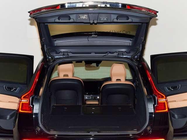 ＸＣ６０ Ｂ５　ＡＷＤ　モーメンタム　４ＷＤ　認定中古車　ワンオーナー　禁煙車　インテリセーフ　全周囲カメラ　フルセグ　茶革シート　シートメモリー　シートヒーター　ドラレコ　ルーフレール　ＬＥＤヘッド　Ｂｌｕｅｔｏｏｔｈ接続　スマートキー（13枚目）