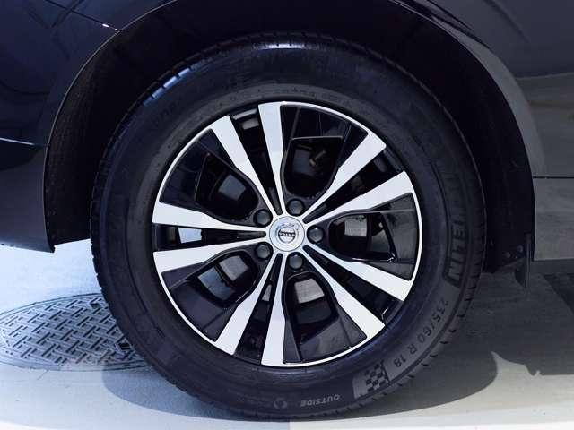 ＸＣ６０ Ｂ５　ＡＷＤ　モーメンタム　４ＷＤ　認定中古車　ワンオーナー　禁煙車　インテリセーフ　全周囲カメラ　フルセグ　茶革シート　シートメモリー　シートヒーター　ドラレコ　ルーフレール　ＬＥＤヘッド　Ｂｌｕｅｔｏｏｔｈ接続　スマートキー（22枚目）