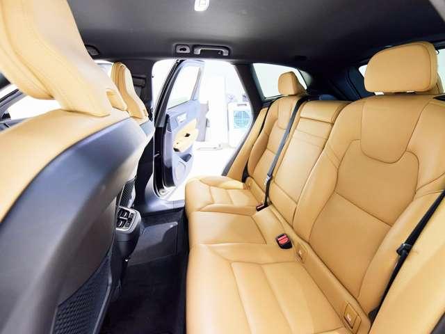 ＸＣ６０ Ｂ５　ＡＷＤ　モーメンタム　４ＷＤ　認定中古車　ワンオーナー　禁煙車　インテリセーフ　全周囲カメラ　フルセグ　茶革シート　シートメモリー　シートヒーター　ドラレコ　ルーフレール　ＬＥＤヘッド　Ｂｌｕｅｔｏｏｔｈ接続　スマートキー（32枚目）