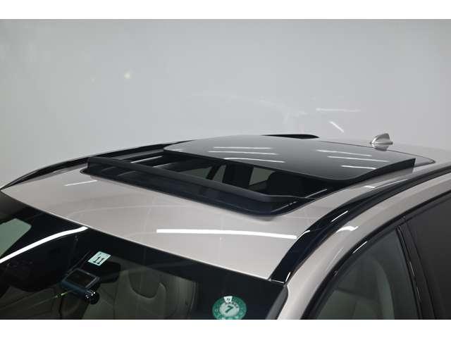 Ｖ６０ リチャジアルティメットＴ６ＡＷＤプラグインハイブリド　４ＷＤ　認定中古車　ワンオーナー　サンルーフ　ｈａｒｍａｎ／ｋａｒｄｏｎ　Ｇｏｏｇｌｅナビ　白革シート　リラクゼーション機能　ベンチレーション機能　電子制御ＡＷＤシステム　オレフォスシフト　ドラレコ（7枚目）