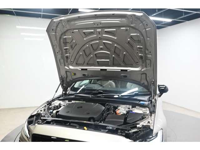 Ｖ６０ リチャジアルティメットＴ６ＡＷＤプラグインハイブリド　４ＷＤ　認定中古車　ワンオーナー　サンルーフ　ｈａｒｍａｎ／ｋａｒｄｏｎ　Ｇｏｏｇｌｅナビ　白革シート　リラクゼーション機能　ベンチレーション機能　電子制御ＡＷＤシステム　オレフォスシフト　ドラレコ（20枚目）