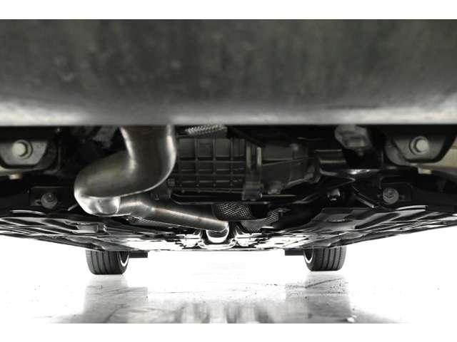 Ｖ６０ リチャジアルティメットＴ６ＡＷＤプラグインハイブリド　４ＷＤ　認定中古車　ワンオーナー　サンルーフ　ｈａｒｍａｎ／ｋａｒｄｏｎ　Ｇｏｏｇｌｅナビ　白革シート　リラクゼーション機能　ベンチレーション機能　電子制御ＡＷＤシステム　オレフォスシフト　ドラレコ（21枚目）