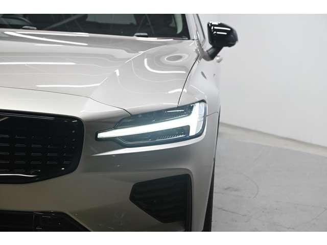 Ｖ６０ リチャジアルティメットＴ６ＡＷＤプラグインハイブリド　４ＷＤ　認定中古車　ワンオーナー　サンルーフ　ｈａｒｍａｎ／ｋａｒｄｏｎ　Ｇｏｏｇｌｅナビ　白革シート　リラクゼーション機能　ベンチレーション機能　電子制御ＡＷＤシステム　オレフォスシフト　ドラレコ（27枚目）