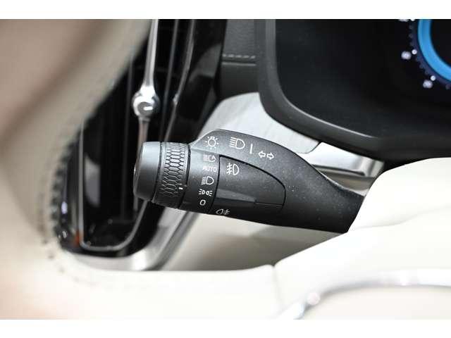 Ｖ６０ リチャジアルティメットＴ６ＡＷＤプラグインハイブリド　４ＷＤ　認定中古車　ワンオーナー　サンルーフ　ｈａｒｍａｎ／ｋａｒｄｏｎ　Ｇｏｏｇｌｅナビ　白革シート　リラクゼーション機能　ベンチレーション機能　電子制御ＡＷＤシステム　オレフォスシフト　ドラレコ（41枚目）