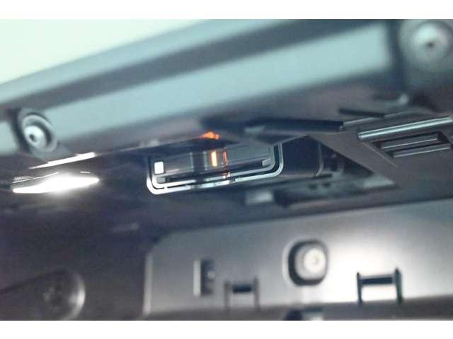 Ｖ６０ リチャジアルティメットＴ６ＡＷＤプラグインハイブリド　４ＷＤ　認定中古車　ワンオーナー　サンルーフ　ｈａｒｍａｎ／ｋａｒｄｏｎ　Ｇｏｏｇｌｅナビ　白革シート　リラクゼーション機能　ベンチレーション機能　電子制御ＡＷＤシステム　オレフォスシフト　ドラレコ（49枚目）