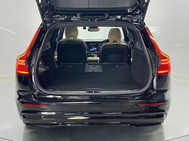 Ｖ６０ リチャジアルティメットＴ６ＡＷＤプラグインハイブリド　４ＷＤ　認定中古車　ワンオーナー　サンルーフ　ｈａｒｍａｎ／ｋａｒｄｏｎ　Ｇｏｏｇｌｅナビ　全周囲カメラ　インテリセーフ　茶革シート　リラクゼーション機能　ベンチレーション機能　純正ドラレコ　禁煙車（14枚目）